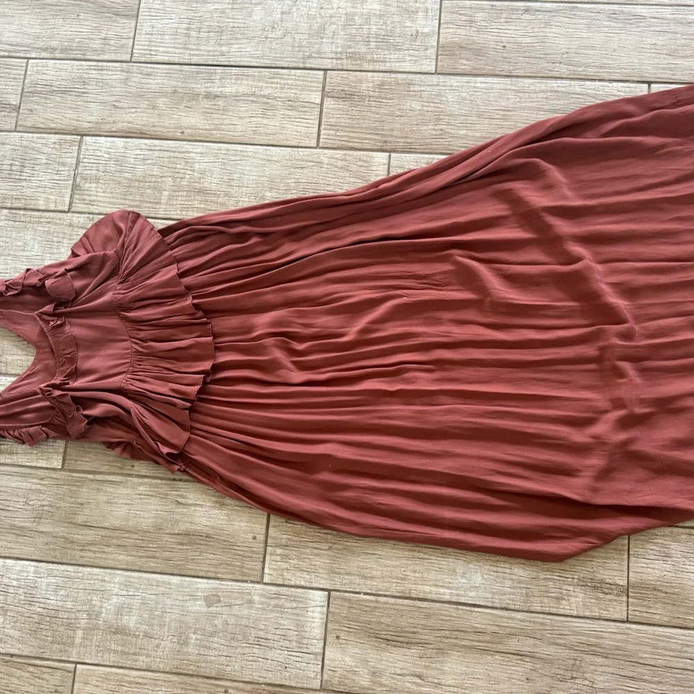 S/W/F Rust Ruffle dress - Picture 7 of 9